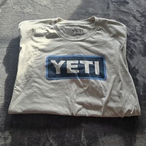 Yeti Logo Light Grey Tee Size XXL